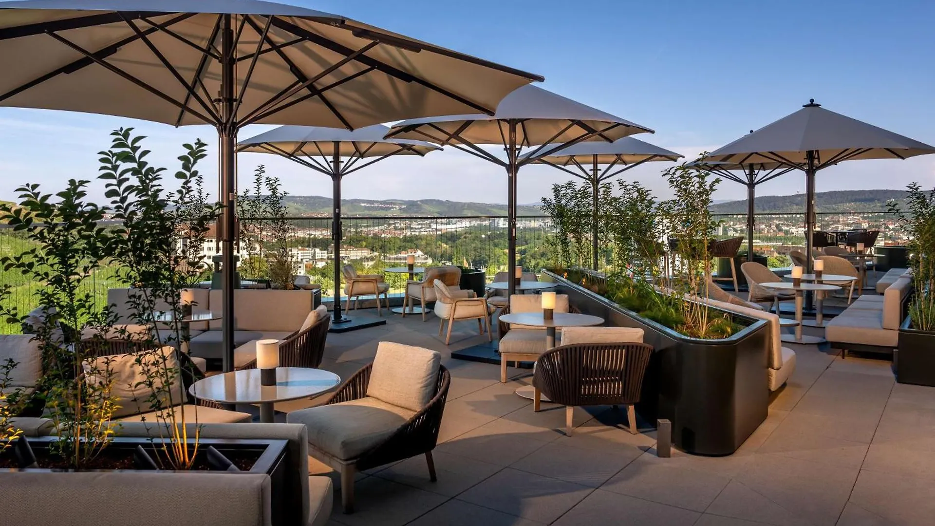 Radisson Blu Hotel At Porsche Design Tower Stuttgart 4*,