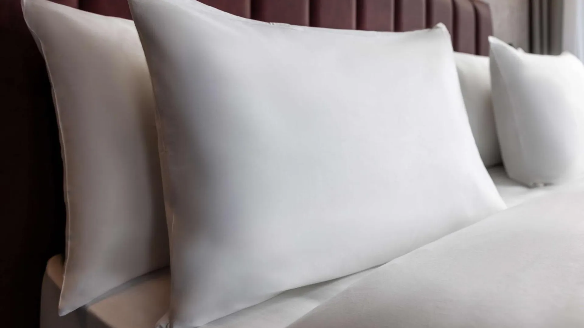 Radisson Blu Hotel At Porsche Design Tower شتوتغارت 4*,  ألمانيا