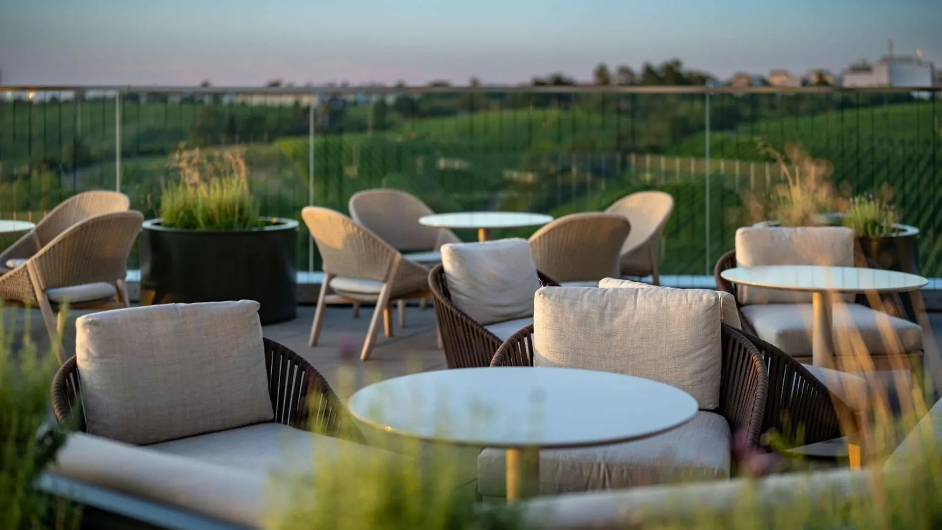 Radisson Blu Hotel At Porsche Design Tower شتوتغارت