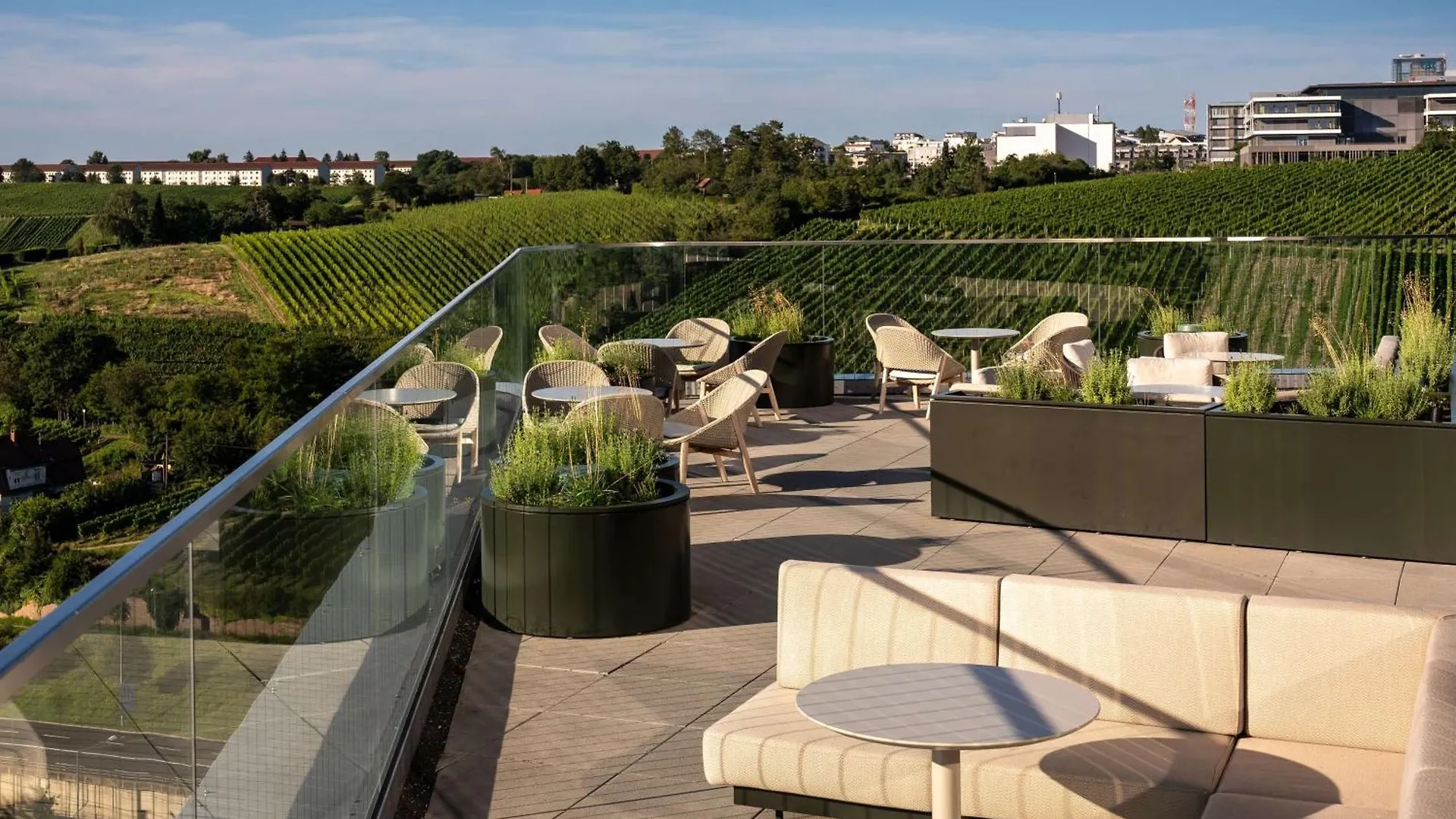 Radisson Blu Hotel At Porsche Design Tower Stoccarda