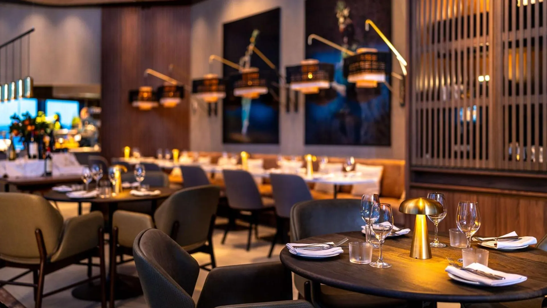 Radisson Blu Hotel At Porsche Design Tower شتوتغارت
