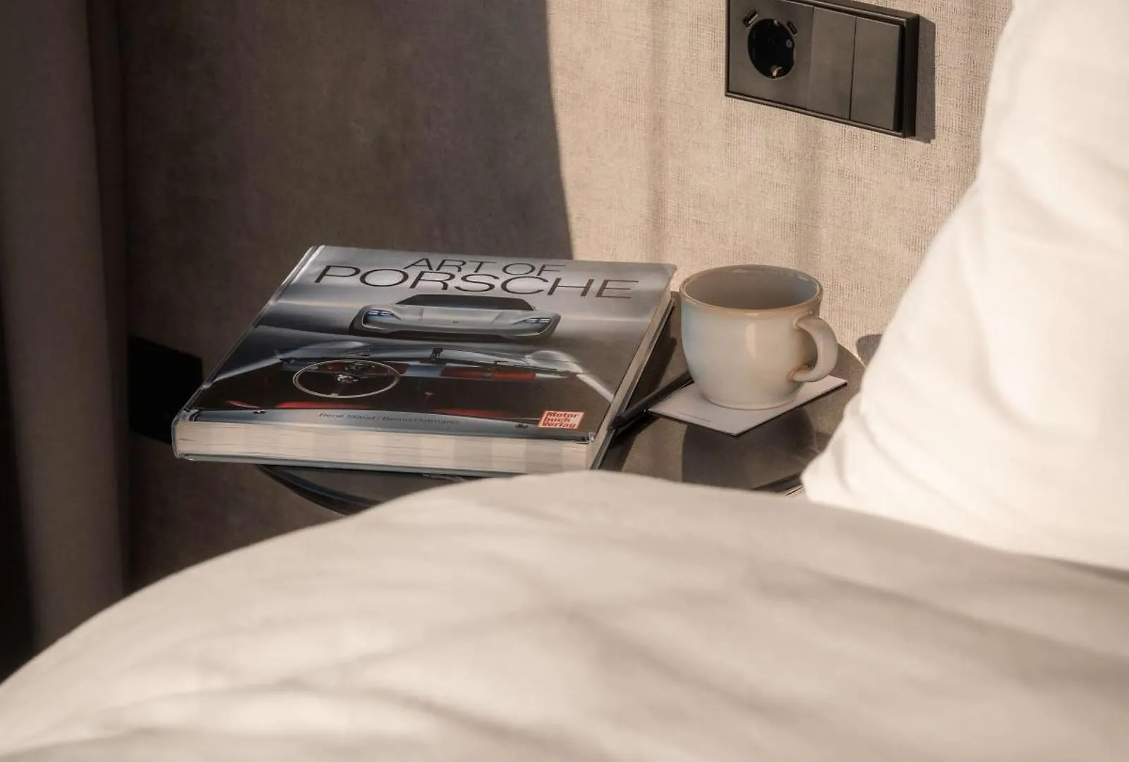 Radisson Blu Hotel At Porsche Design Tower شتوتغارت 4*,  ألمانيا