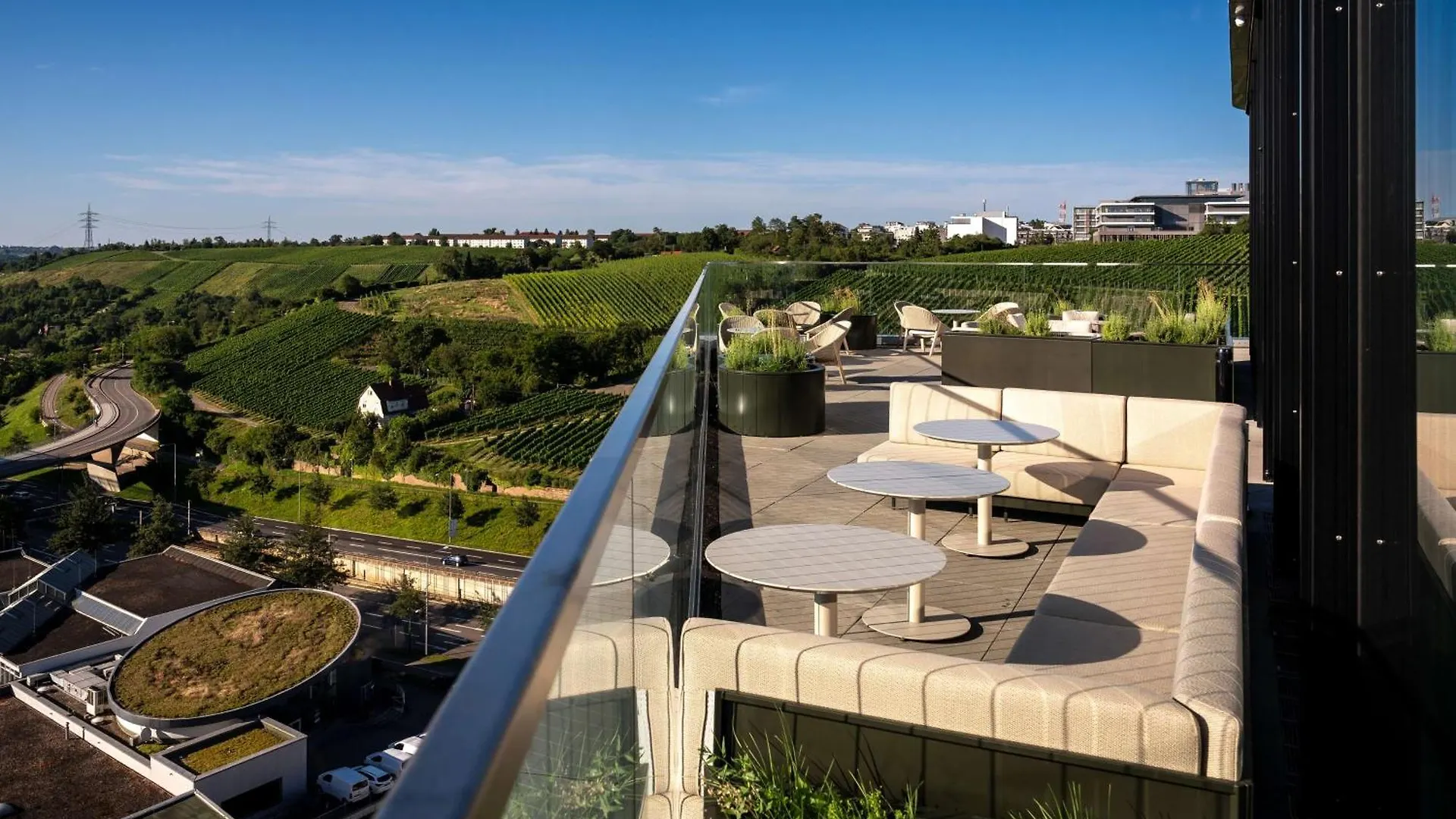 Radisson Blu Hotel At Porsche Design Tower Stoccarda