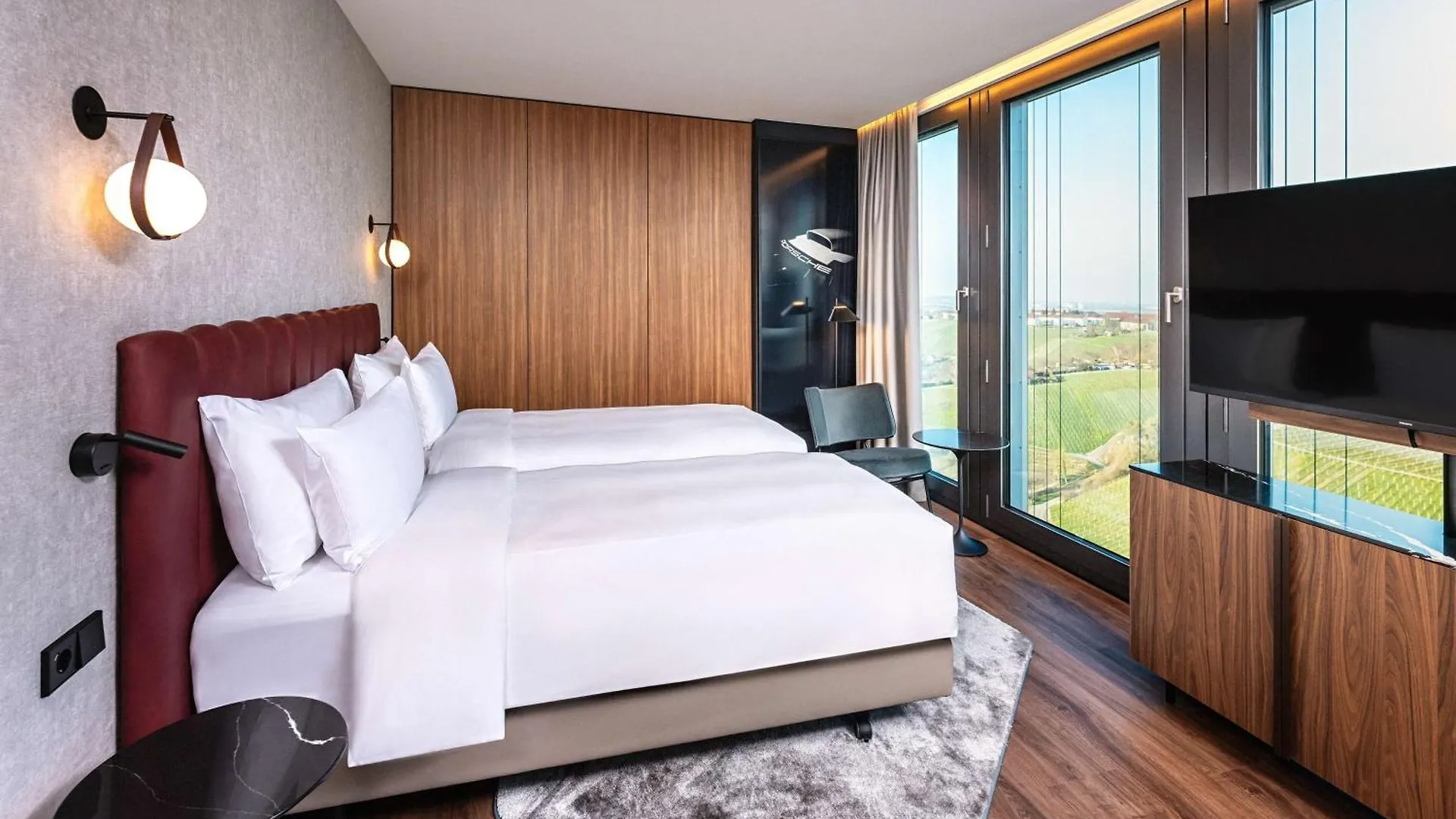 Radisson Blu Hotel At Porsche Design Tower شتوتغارت