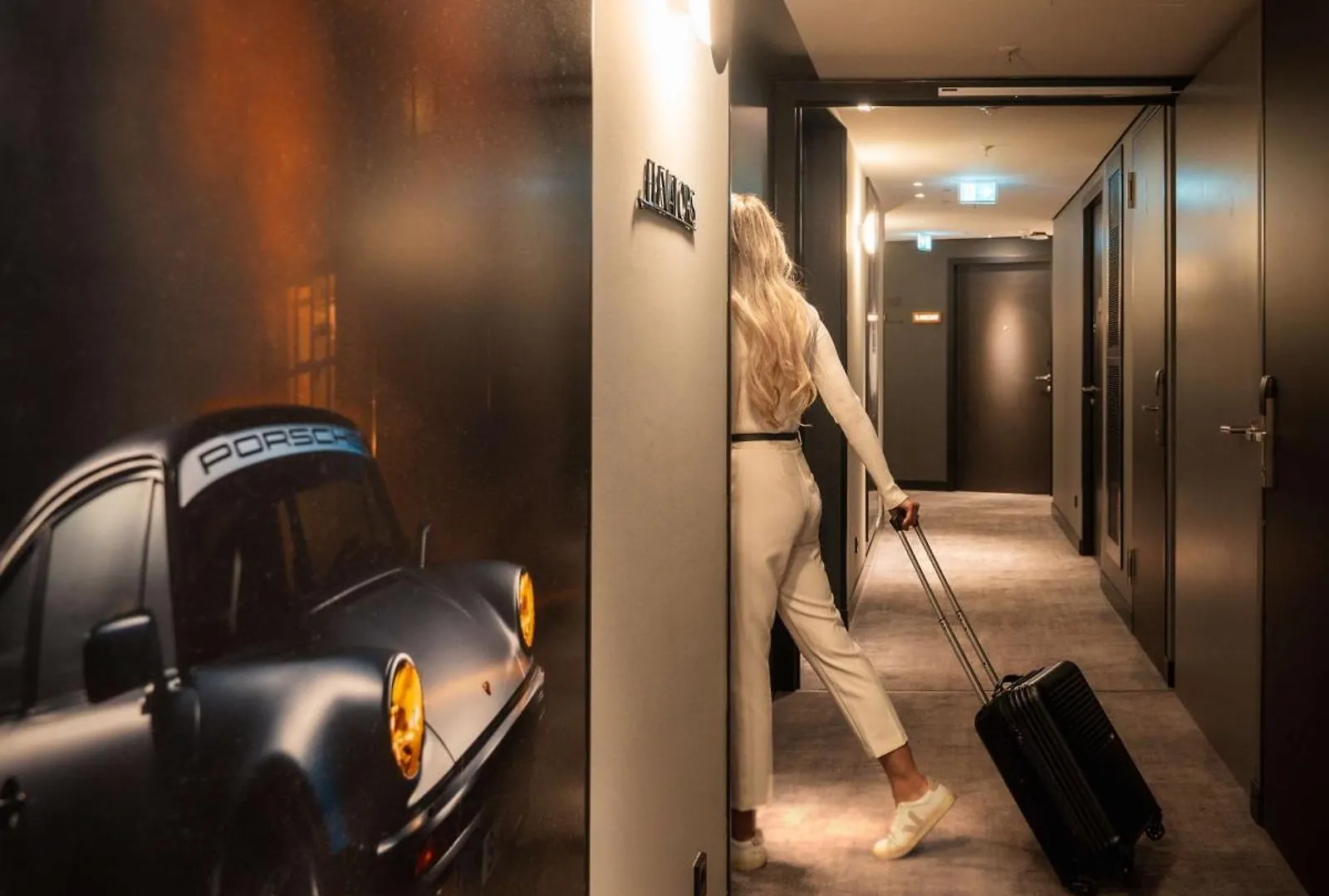 Radisson Blu Hotel At Porsche Design Tower Stoccarda Germania