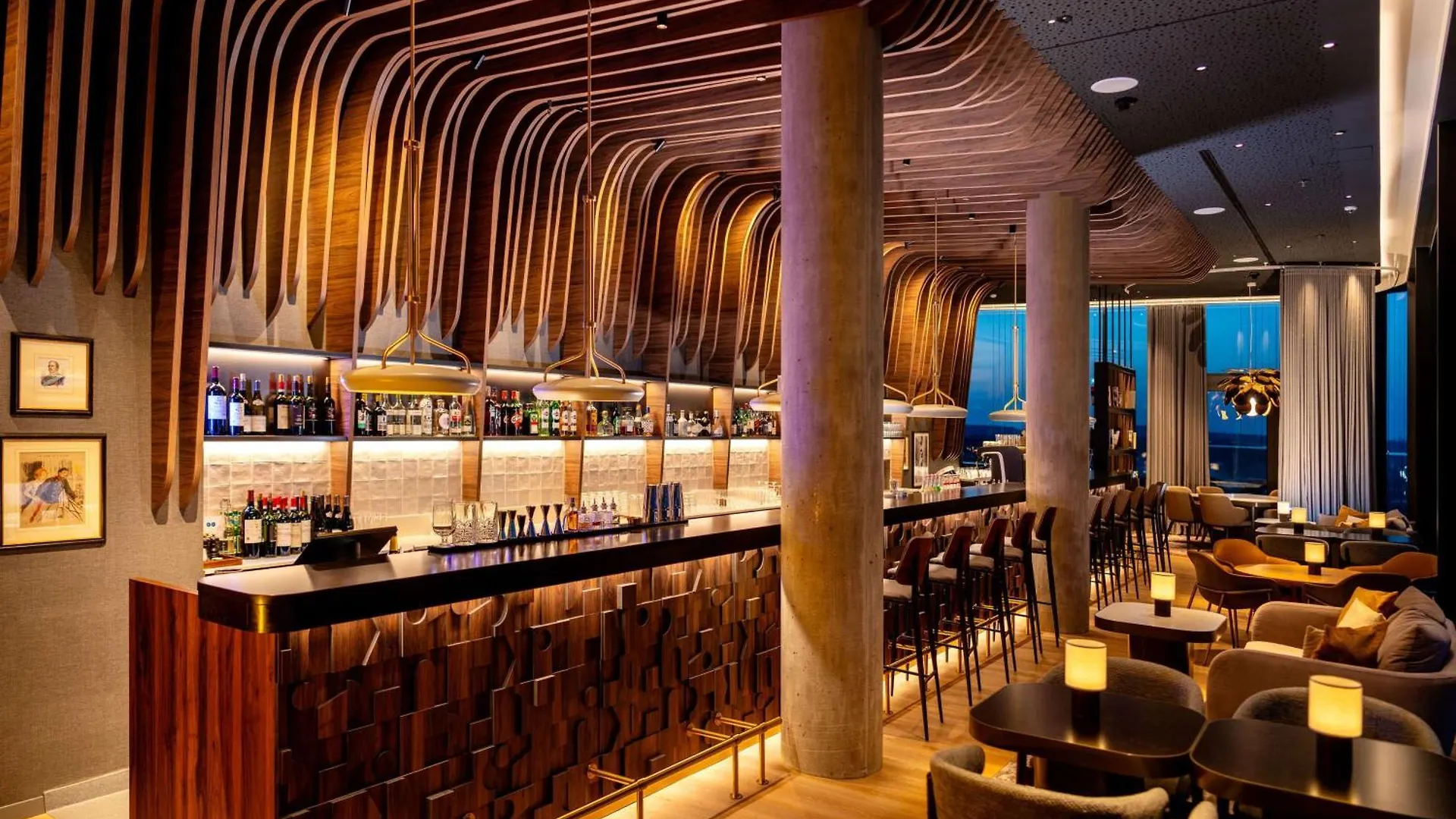 Radisson Blu Hotel At Porsche Design Tower Stoccarda